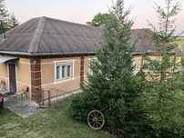P.F. vând proprietate în loc. Paniceni, 30 km de Cluj  1550mp, 2 case