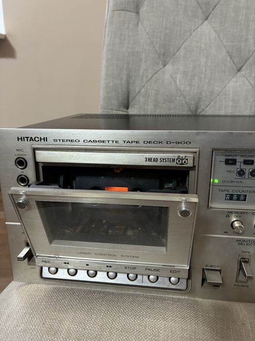 Дек Hitachi D900