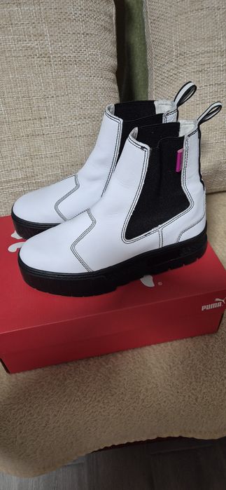 Vand ghete / cizme Puma Albe 38