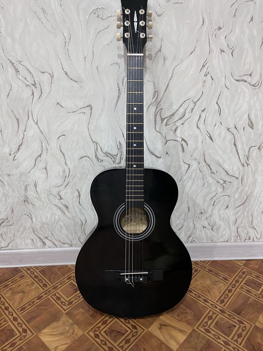 продар гитару в хорошем состоянии