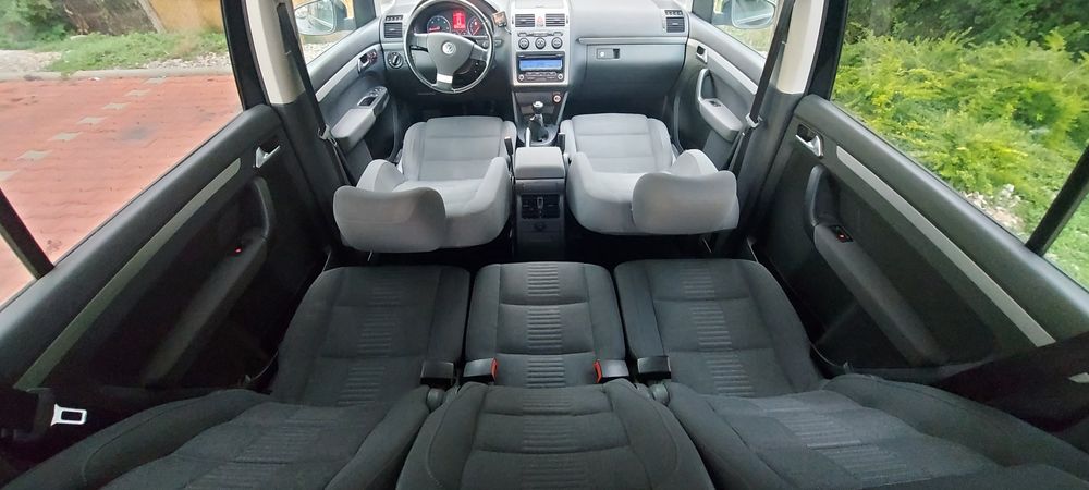 Volkswagen Touran // 1.9Tdi/105Cp // Xenon // 7locuri // 2010