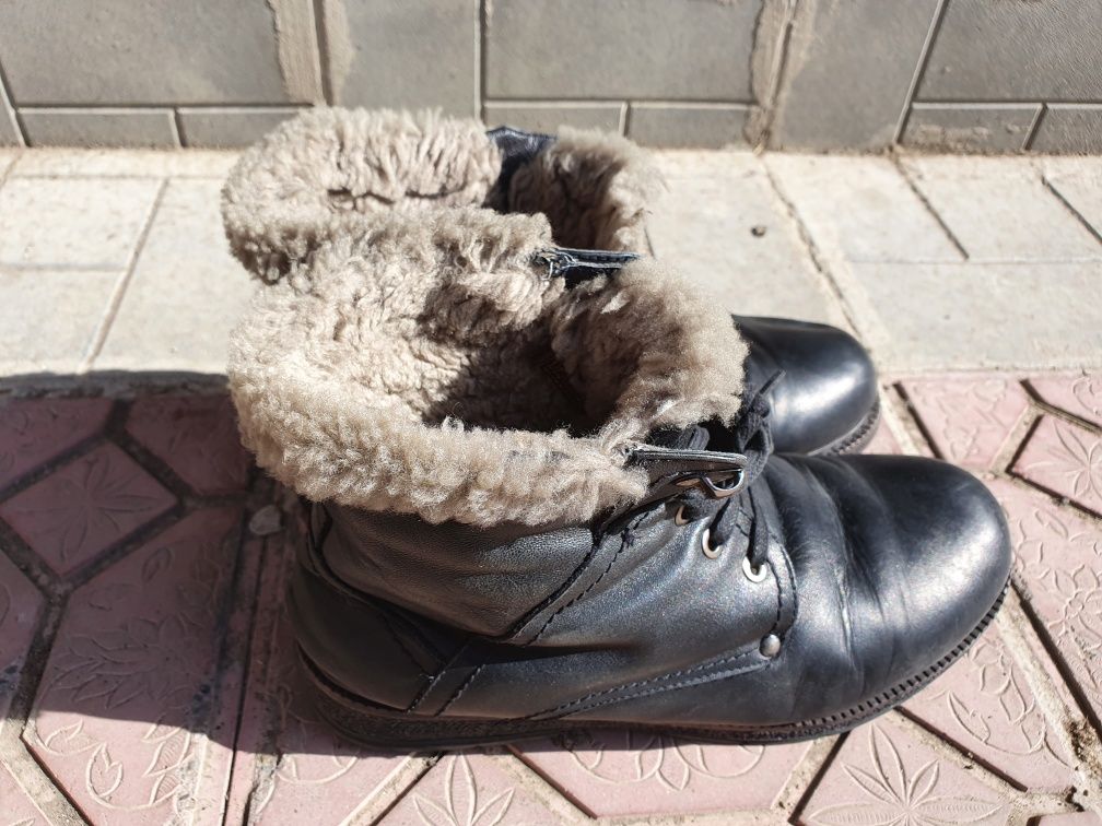 Продам ботинки зимние кожаные
