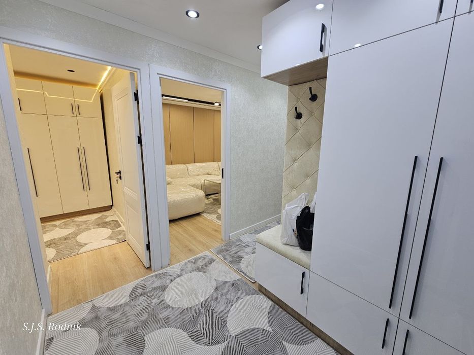 БИЙ (Максимка)Метро Шикарную квартиру 3/2/5 Евроремонт мебель техника