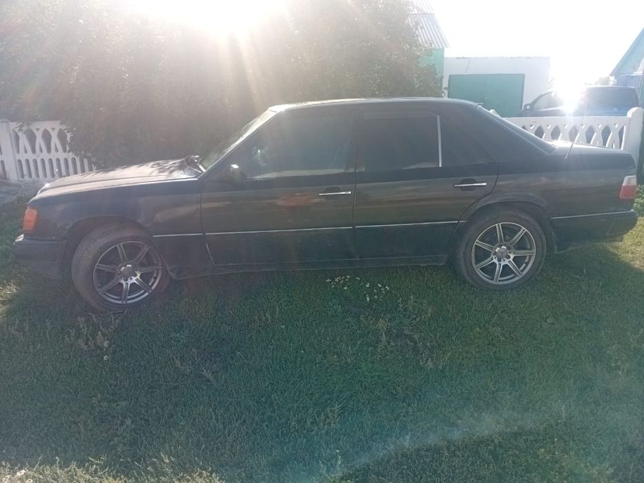 Mercedes-Benz 124