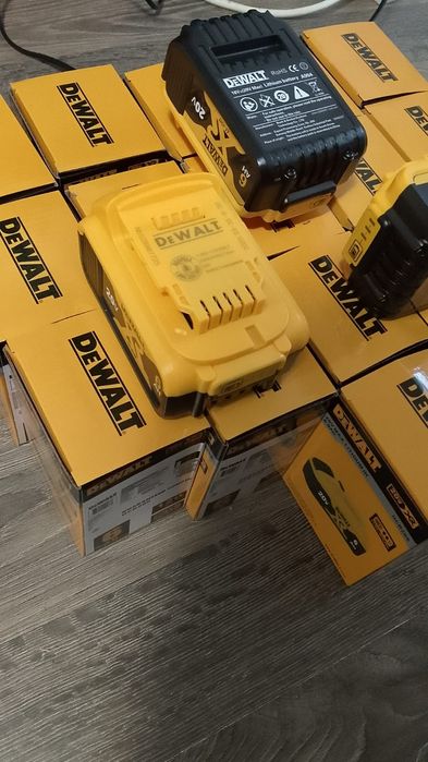 10 acumulatori dewalt 6A