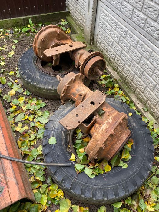 Trompe cu suporti-Aripi pentru tractor 445