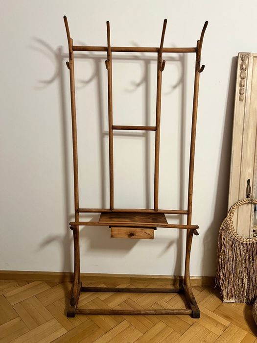 Cuier Thonet din lemn curbat de fag