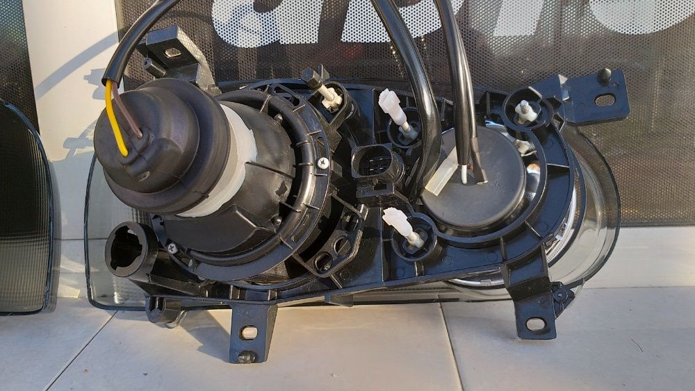 Голф 3 VW Golf 3 фарове TYC - Hella lipstad GOLF III Тунинг светлини