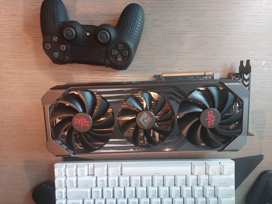 PowerColor Red Devil AMD RX 6700XT 12gb.