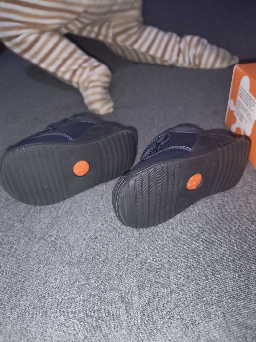 Vând ghete ortopedice