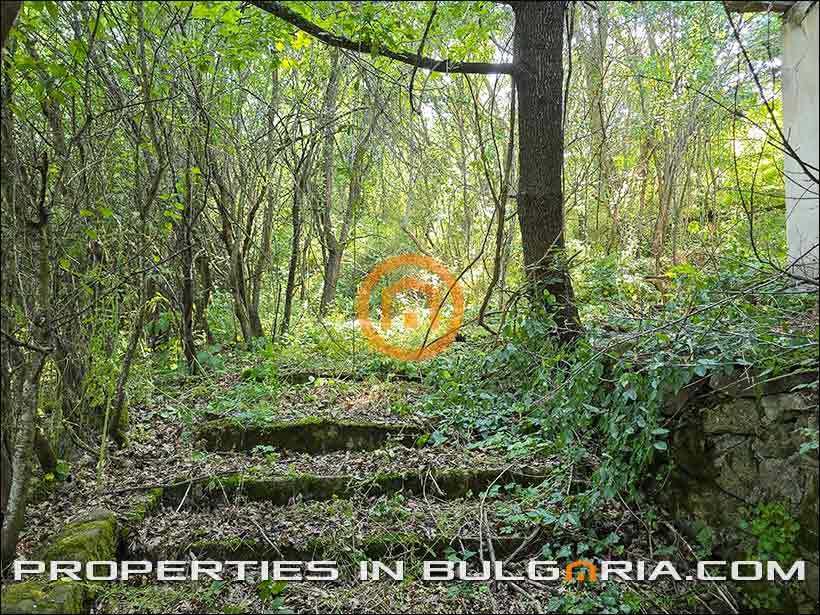 Селски имот перфектен за къща за гости в Еленския Балкан