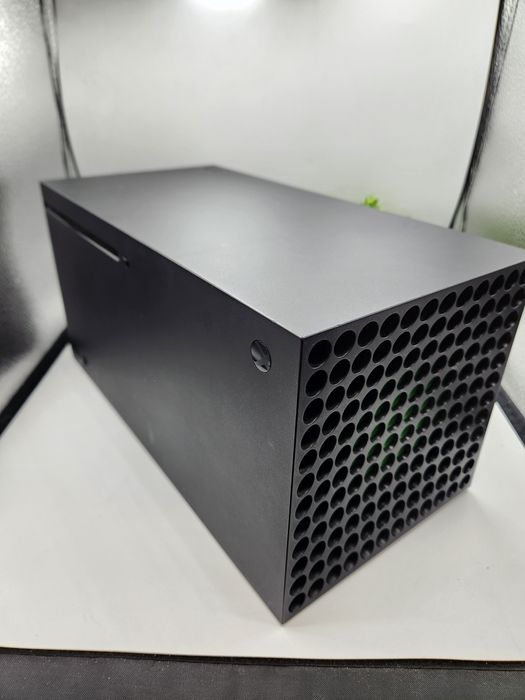 Hope Amanet P11- Consola XBOX Series X/ O maneta