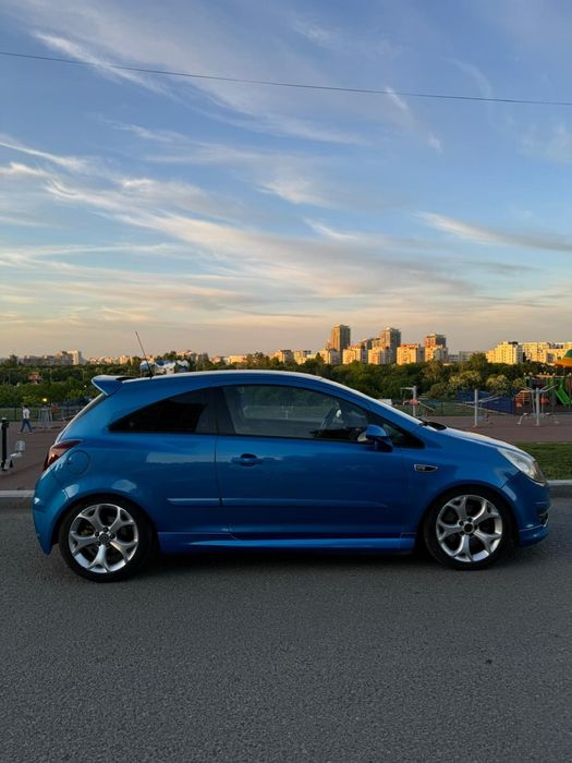 Vand Corsa D OPC 1.6 turbo 2008 (fara schimburi)