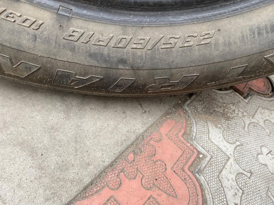 Продам зимние шины на авто лепучка