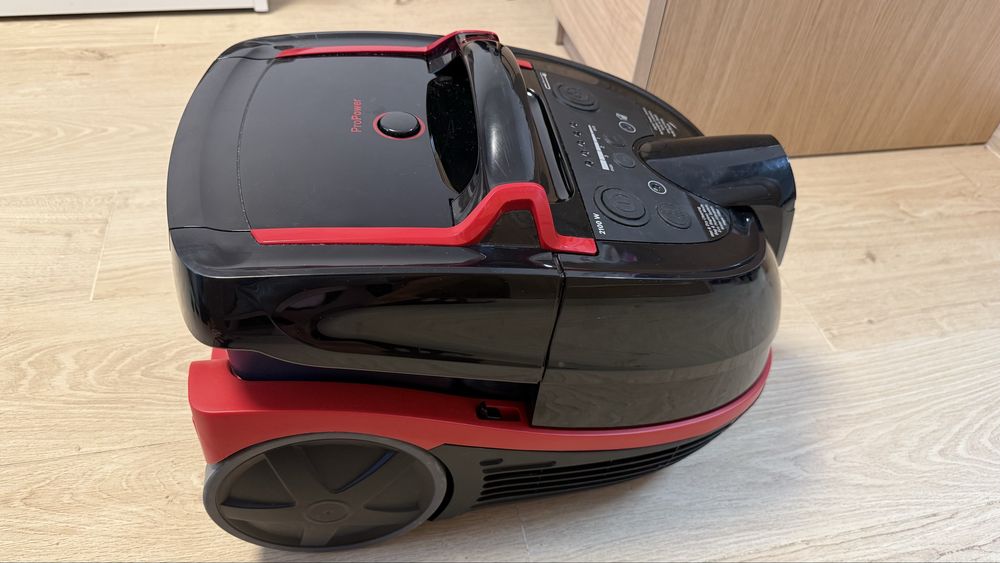 Aspirator cu sac Bosch cu spalare; covoare, canapele etc.