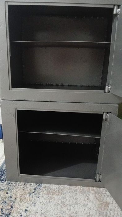 Сейф железный серый для хранение документов и т.д ручная работа хороши