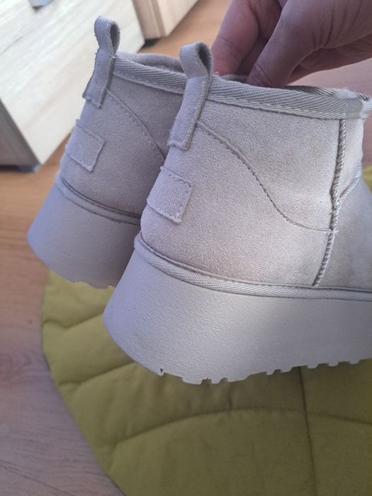 Дамски боти бежови