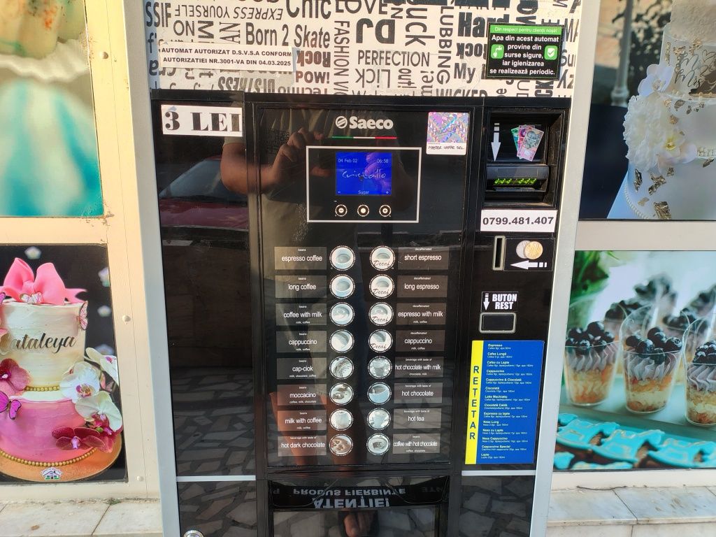 Vând automat de cafea Saeco