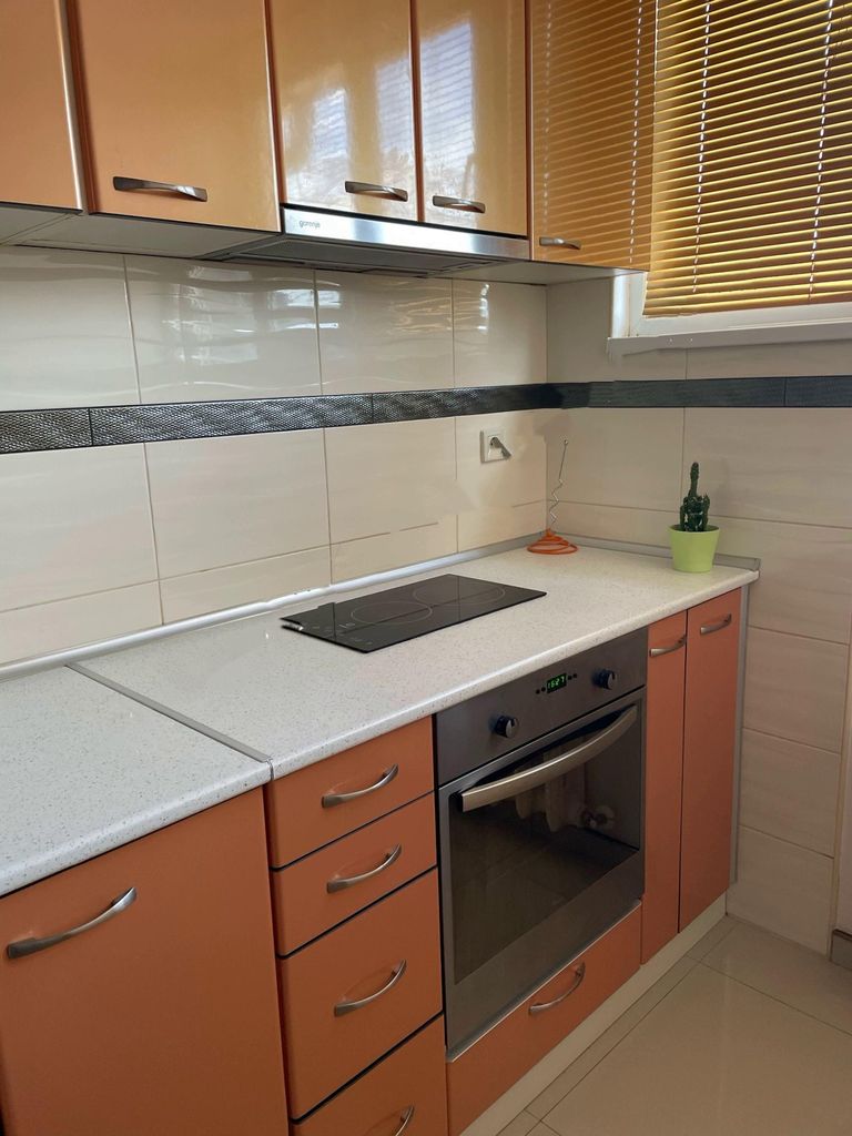Дава се под наем Двустаен апартамент в София, Лозенец - 60 кв.м за 600 € - Снимка #4
