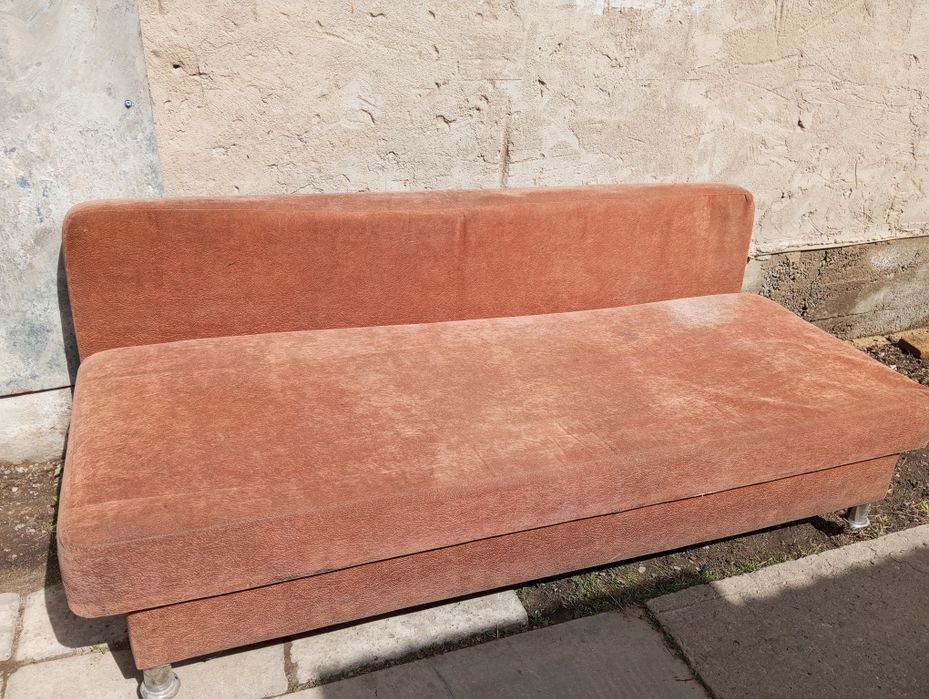 Продам диван хороший