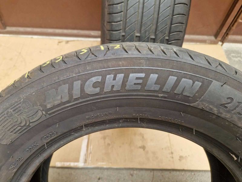 2 Michelin R17 215/65
летни гуми
DOT5021