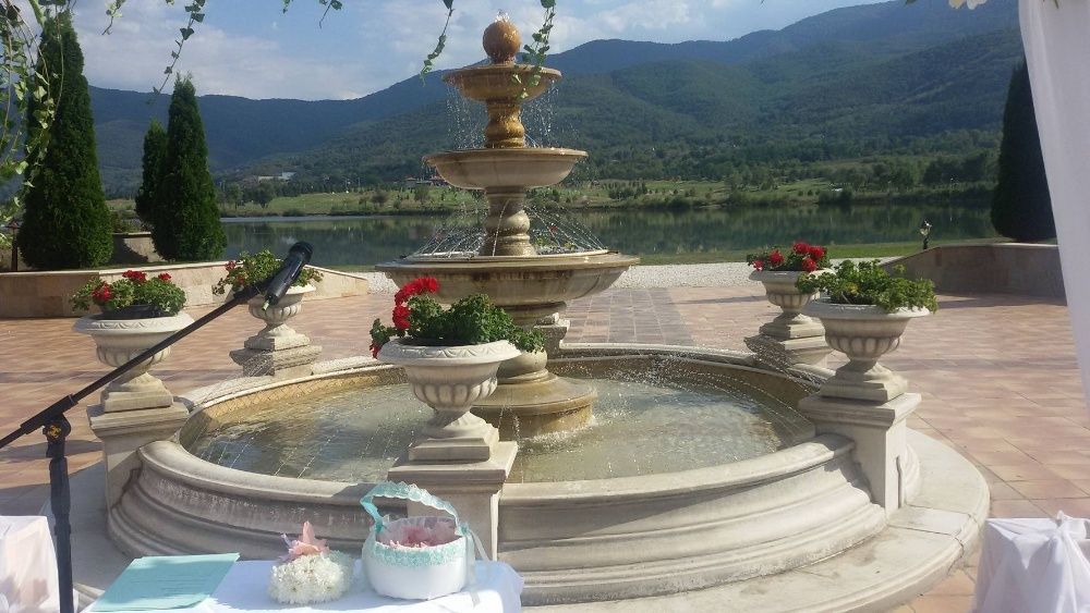 Водещ на изнесен ритуал 350 лв.