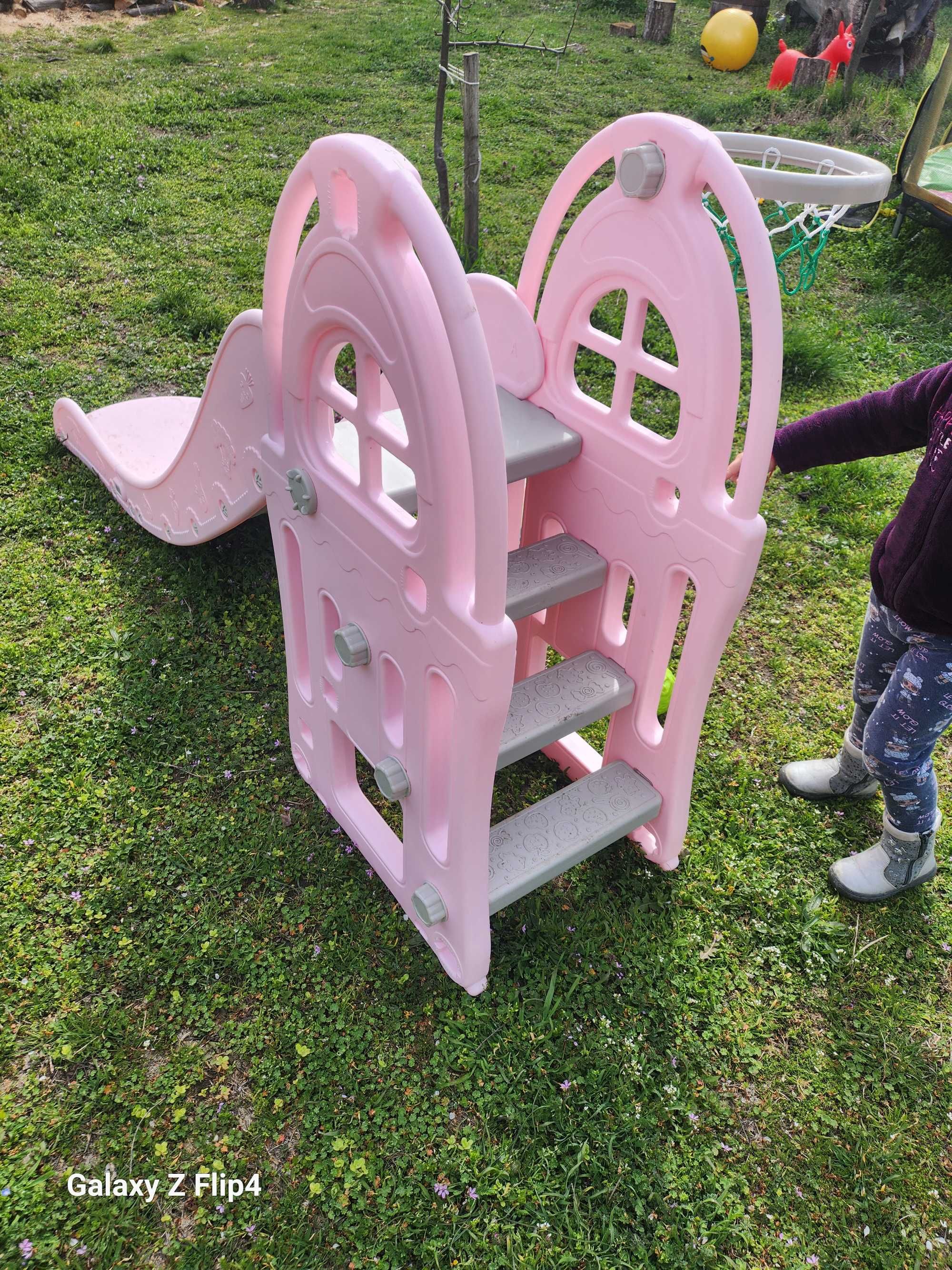 Детска пързалка розова. Не е ползвана