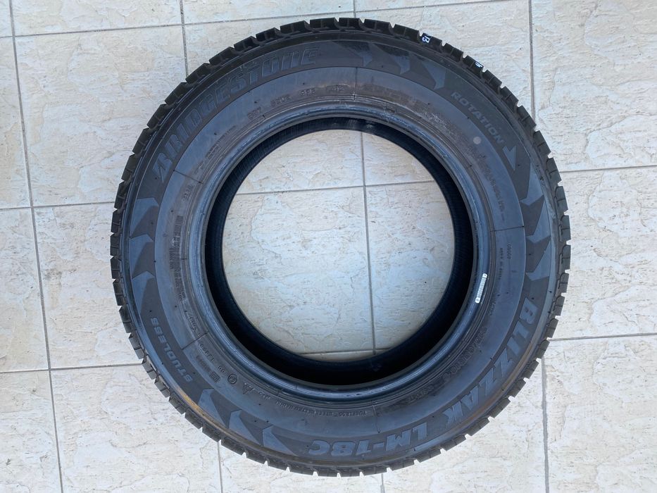 Гуми зимни гума 215/65/16” BRIDGESTONE BLIZZAK LM-18C