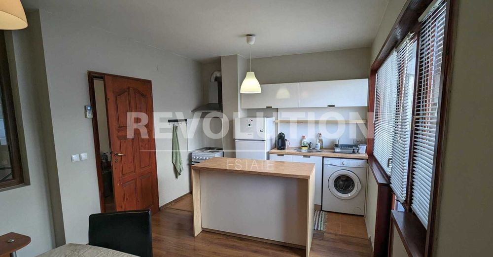 Дава се под наем Многостаен апартамент в Варна, Колхозен пазар - 160 кв.м за 500 € - Снимка #2