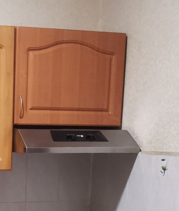 Продам кухонную технику и мебель