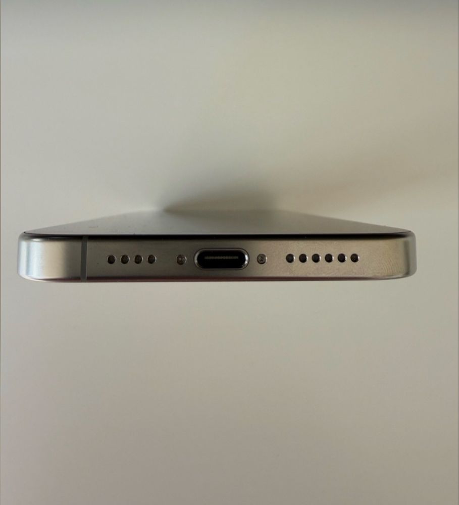 Като Нов! 24 цикъла! Iphone 16 Pro Max 256 GB Natural Titanium