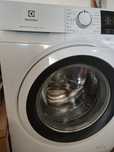Vând mașina de spălat Electrolux PerfectCare 600