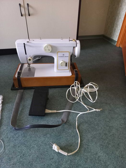 швейная машинка переносная электрическая с педалью