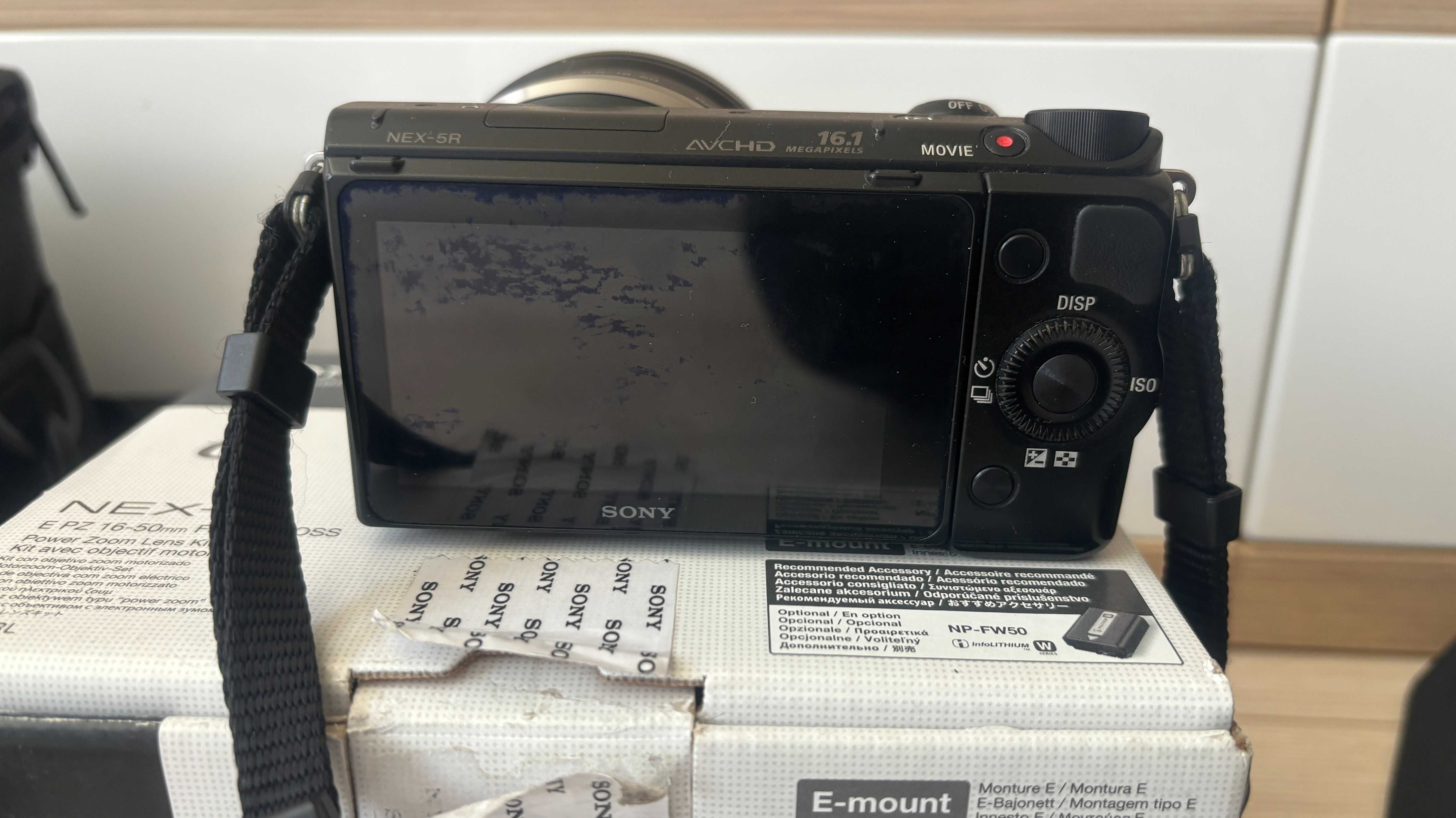 фотоапарат Sony NEX-5R и а6000 алфа 6000