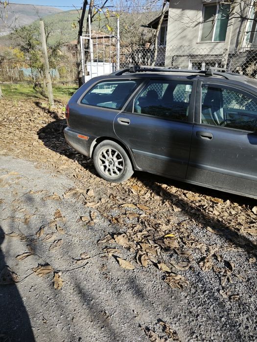 Volvo v40 disel 115к с