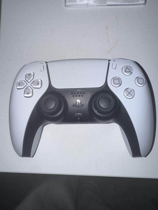 PS5 Slim - De vanzare - Aproape Nou