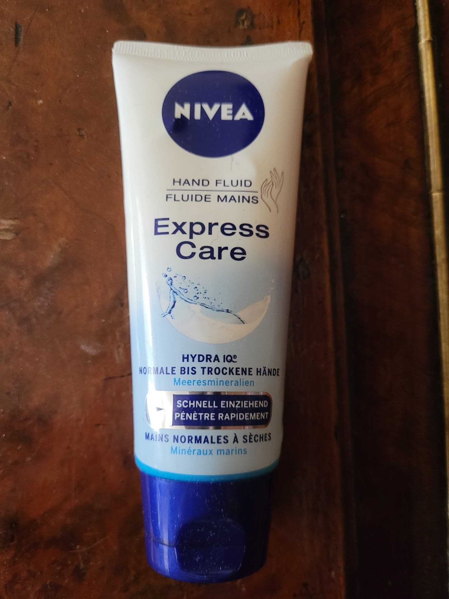 crema de maini Nivea Expres Care