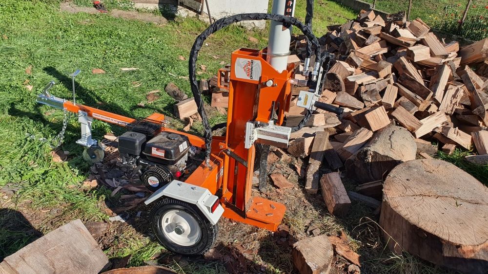 Inchiriez despicator de lemne