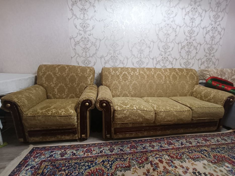 Диван и 2 кресла