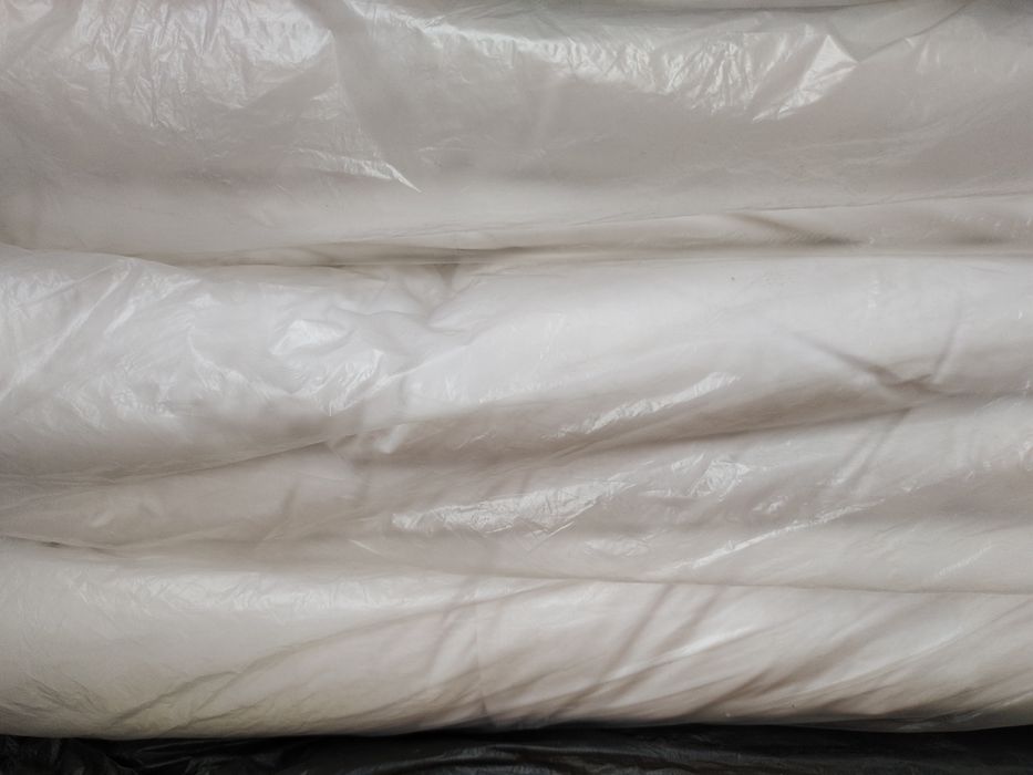 Продам одеяла, теплые, новые, на пуху.