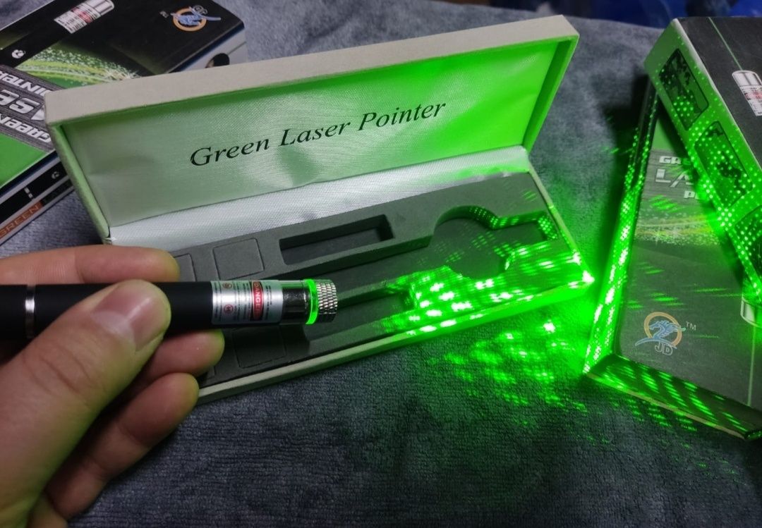 Лазер зелёный мощный