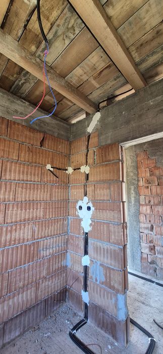 Electrician cu Experiență – Servicii Profesionale