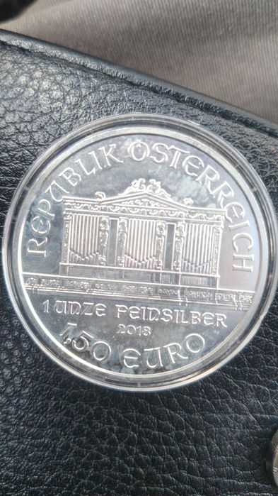 Продам монету.серебро