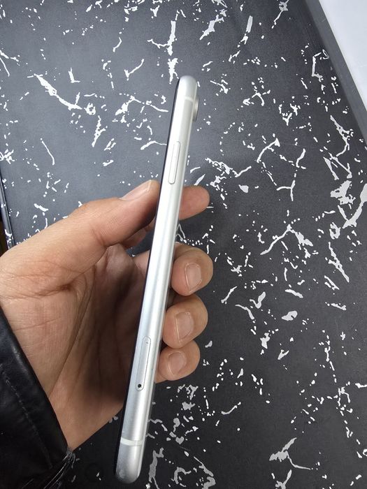 iPhone Xr 64 gb rangi oq