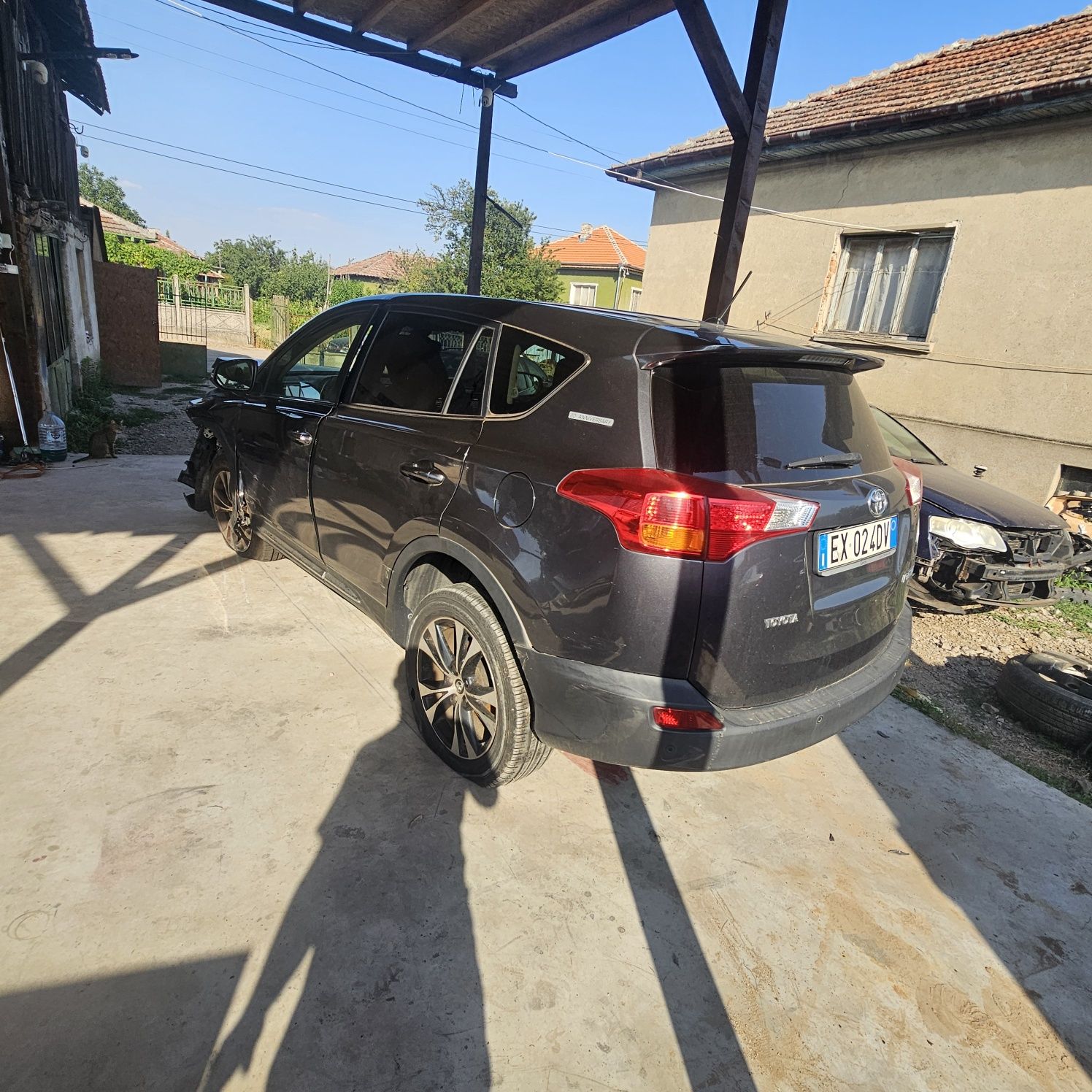 TOYOTA. RAV 4  2014г 4.0 дизел на части само!