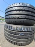 Cate 1x anvelopa vara 225/40r18 Vredestein și 1x anv 225/45r17 Debica