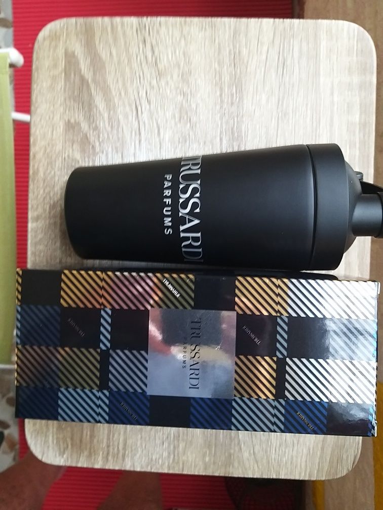 Trussardi bluetooth speaker si termos