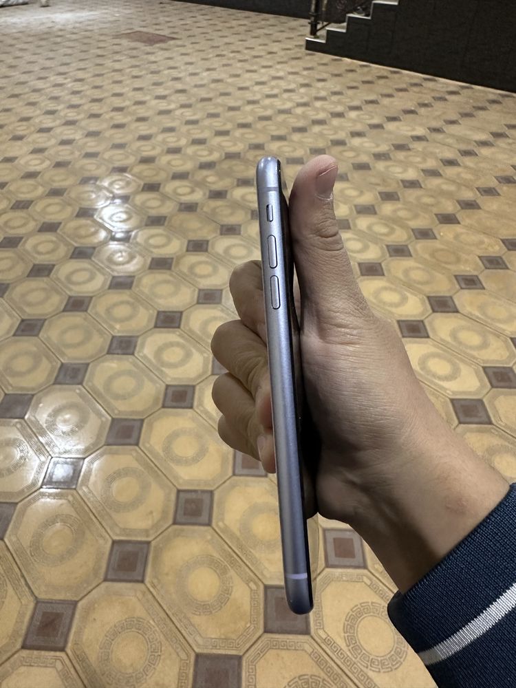 Iphone 11 yaxwi