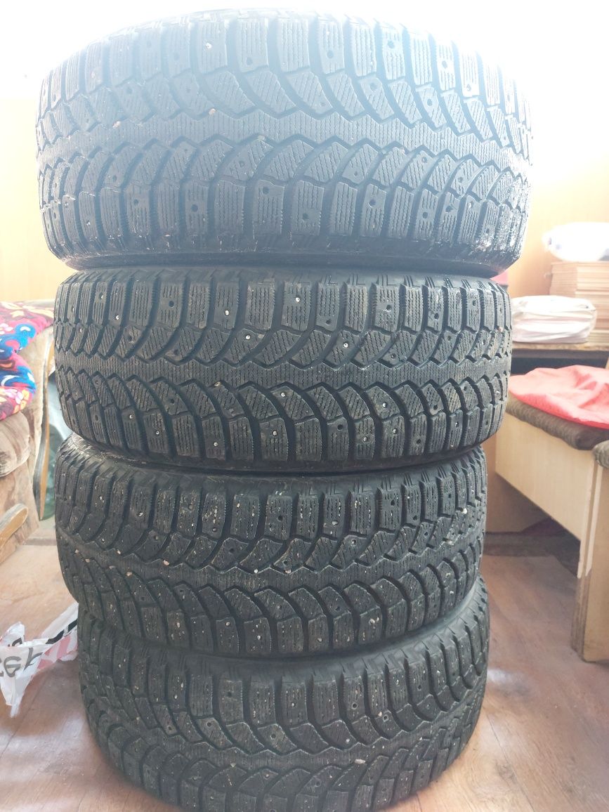 Резина на р17 Bridgestone на 215/55