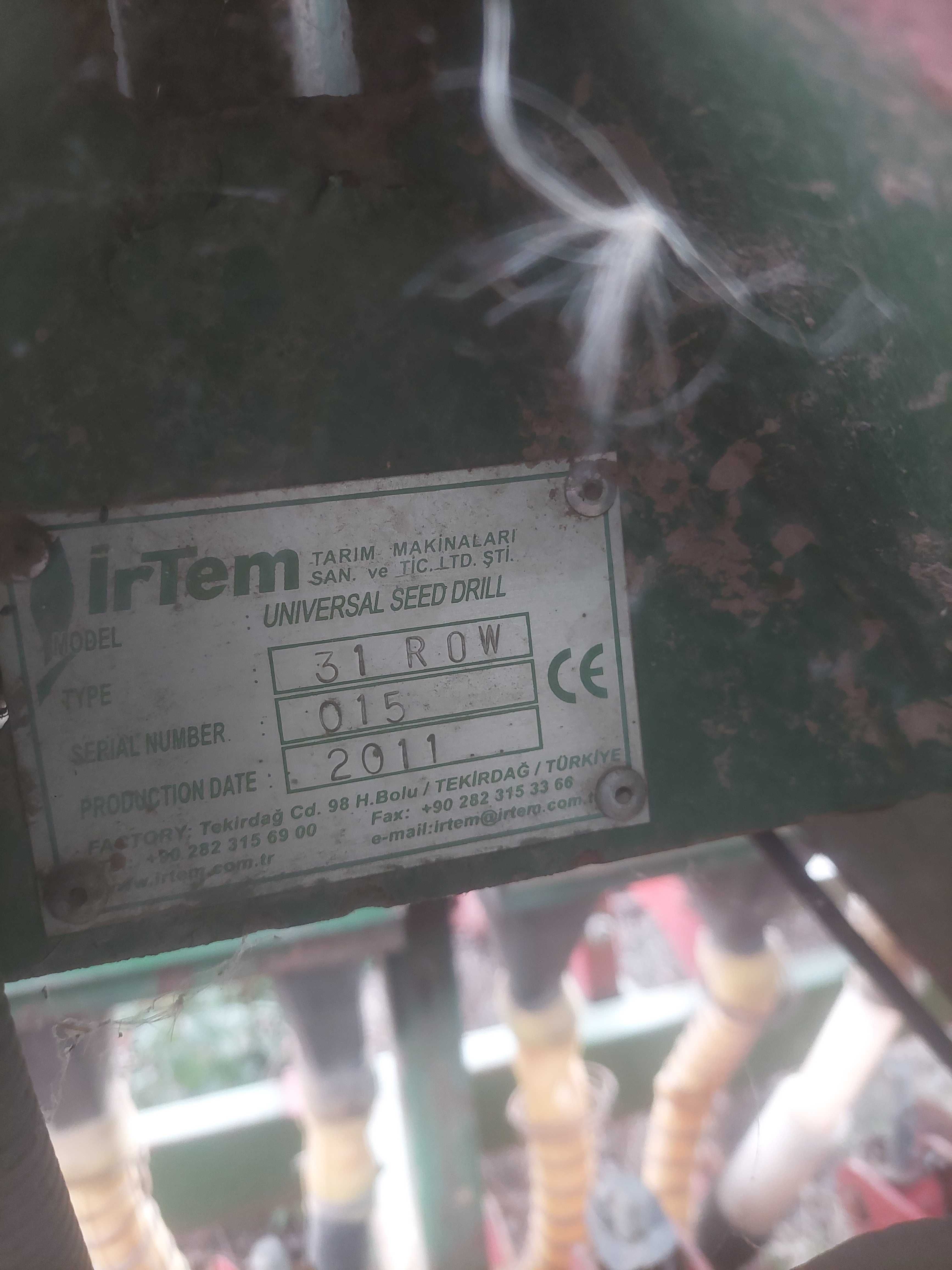 Vând semănătoare păioase Irtem UD 4000